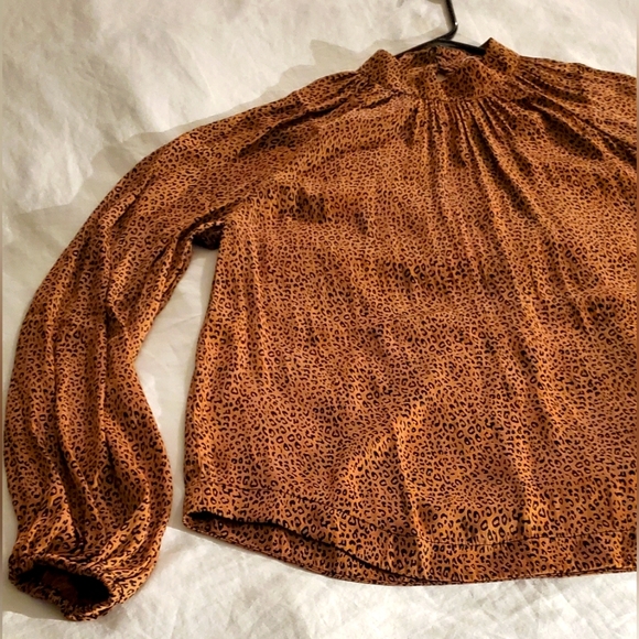 GAP women blouse with  leopard print. NWT. - Picture 4 of 6